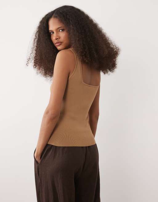 ASOS DESIGN - Top color moca de tirantes con escote cuadrado de punto, 2 de 4