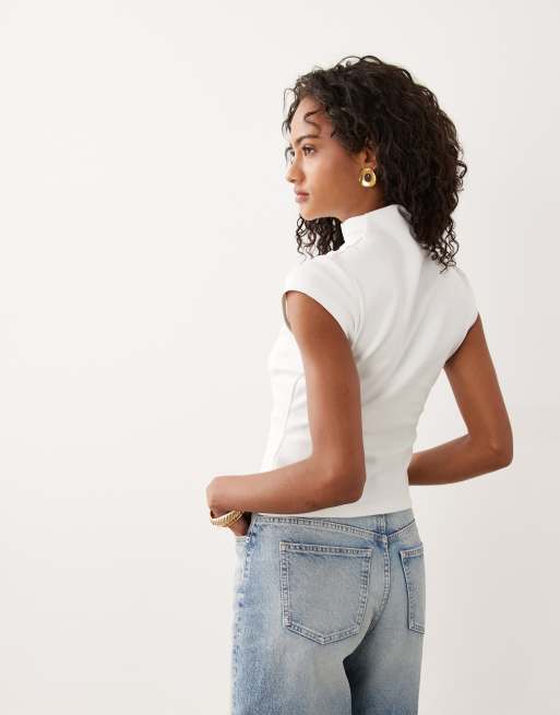 ASOS DESIGN - Top con collo a imbuto in interlock crema con bottoni sul davanti, 3 di 4