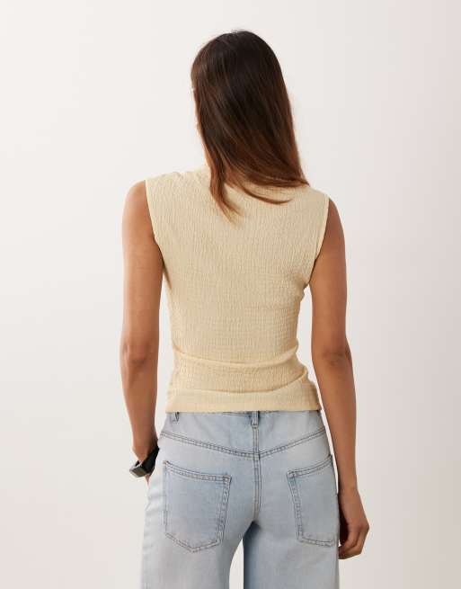ASOS DESIGN top con cuello mao en amarillo mantequilla, 4 de 4