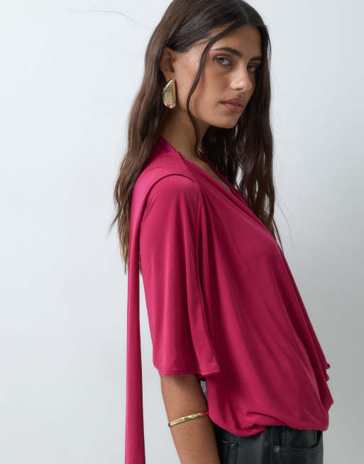 ASOS DESIGN top con maniche drappeggiate e scollo profondo con sciarpa in rosa acceso, 2 di 5