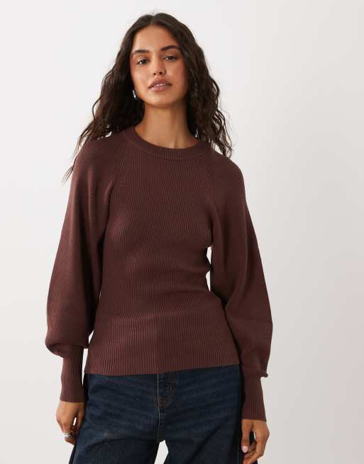 ASOS DESIGN top con maniche strutturate e volume in chocolate, 3 di 4
