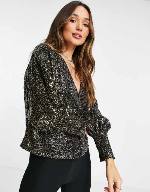 ASOS DESIGN - Top con paillettes a maniche lunghe con scollo a V e polsini decorati, 3 di 4