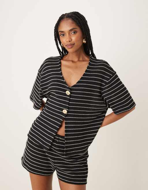 ASOS DESIGN - Top con scollo a V e bottoni in maglia a righe bianche in coordinato, 4 di 4