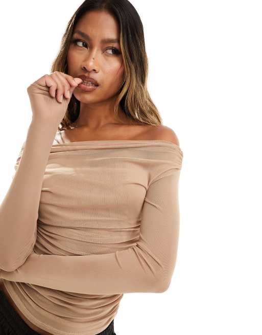 ASOS DESIGN - Top con spalle scoperte color cammello raccolto in rete