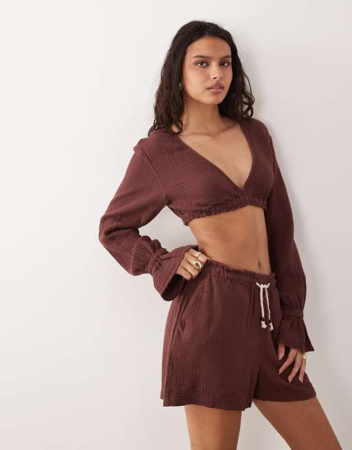 ASOS DESIGN - Top con spalle scoperte in mussola color prugna in coordinato