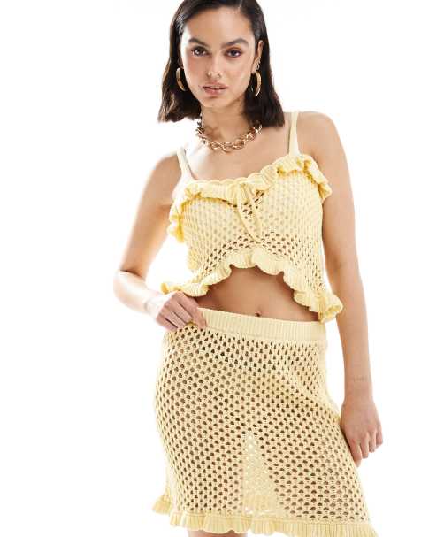 ASOS DESIGN - Top con spalline sottili in maglia all'uncinetto color limone con laccetti e volant - view 1