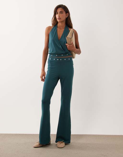 ASOS DESIGN top coordinato in modal con scollo a V incrociato, fondo aderente e borchie, verde petrolio, 3 di 4