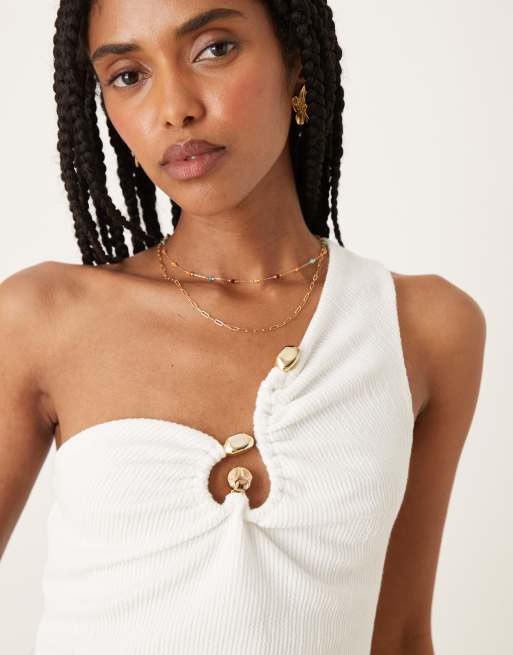 ASOS DESIGN - Top côtelé asymétrique avec détail métallique doré - Crème, 3 de 4