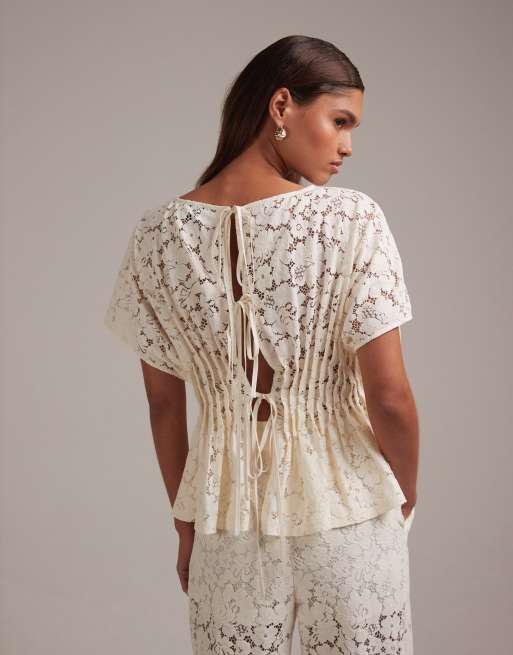 ASOS DESIGN - Top da sposa a maniche corte in pizzo color crema in coordinato