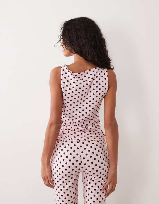 ASOS DESIGN top de conjunto de lunares con cuello barco y lazada lateral en rosa, 4 de 4
