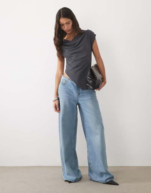 ASOS DESIGN top de conjunto fluido de sarga con caída en antracita, 2 de 4
