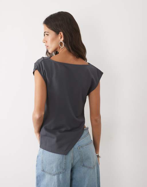 ASOS DESIGN top de conjunto fluido de sarga con caída en antracita, 4 de 4