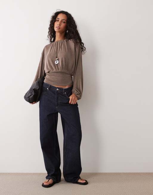 ASOS DESIGN - Top de manga larga con detalle de cintura ajustada en chocolate, 2 de 4