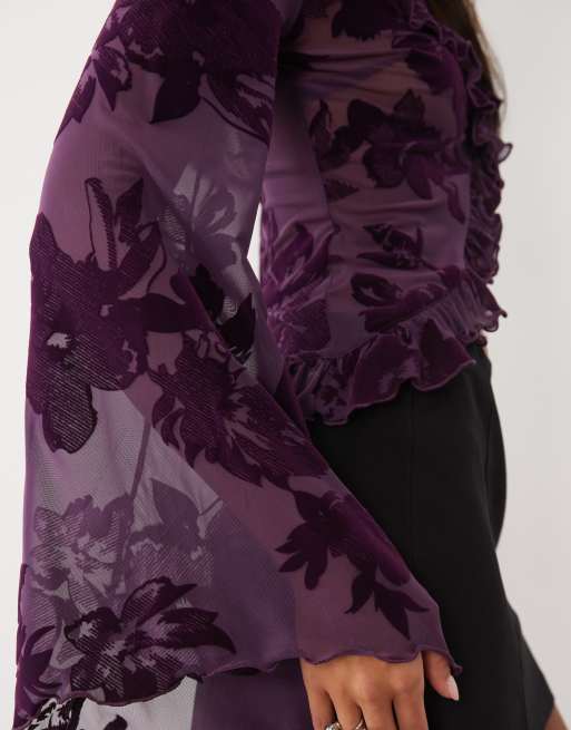ASOS DESIGN - top de manga larga con volante frontal flocado en morado, 3 de 4