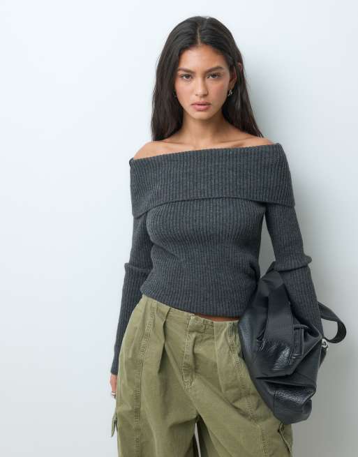 ASOS DESIGN top de punto con espalda abierta y escote Bardot en gris antracita, 2 de 5