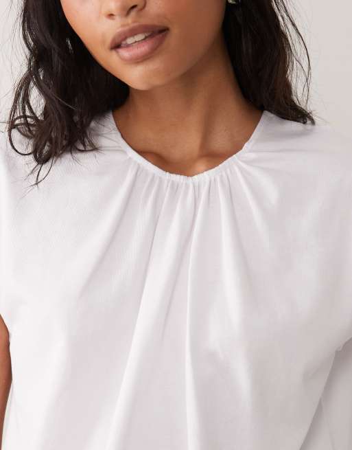 ASOS DESIGN - top de tirantes con drapeado y detalle retorcido en blanco, 3 de 4