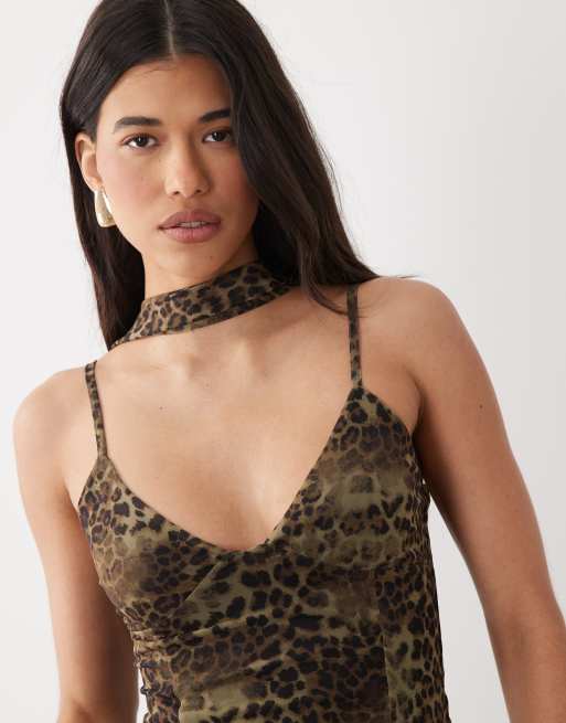 ASOS DESIGN - Top de tirantes con estampado de leopardo y detalle de fular de malla, 3 de 4