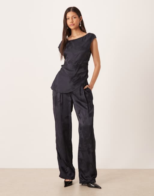 ASOS DESIGN - Top d'ensemble élégant en jacquard satiné à fronces - Bleu marine, 2 de 4