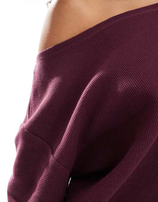 ASOS DESIGN - Top d'ensemble oversize en tissu gaufré avec épaule dénudée - Bordeaux, 4 de 4