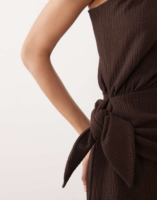 ASOS DESIGN - Top d'ensemble texturé à épaules dénudées et liens sur les côtés - Marron, 3 de 4