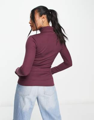 Top dolcevita con polsini con bottoni color melanzana - PURPLE-Viola - ASOS DESIGN T-shirt donna  - immagine3