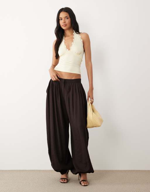ASOS DESIGN - Top dos nu près du corps avec bords en dentelle - Babeurre, 2 de 4