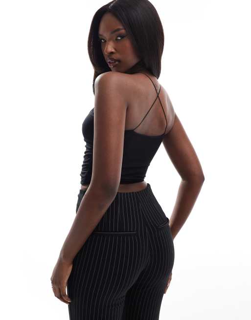 ASOS DESIGN - Top double épaisseur froncé devant avec manches spaghetti et découpe goutte d'eau - Noir