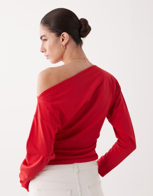ASOS DESIGN - Top drapé à encolure bateau avec longues manches chauve-souris - Rouge, 4 de 4