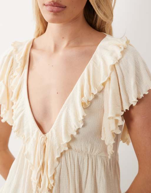 ASOS DESIGN - Top effet froissé à manches évasées et volants avec décolleté plongeant - Écru, 3 de 4