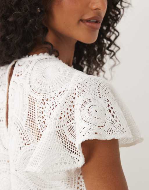 ASOS DESIGN - Top en crochet à manches évasées et col montant - Ivoire, 2 de 4