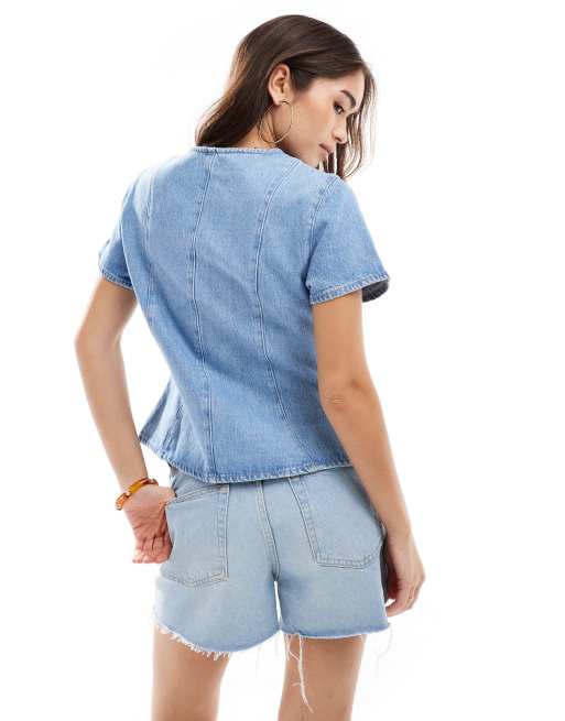 ASOS DESIGN - Top en jean boutonné à manches courtes - Bleu délavé, 3 de 4