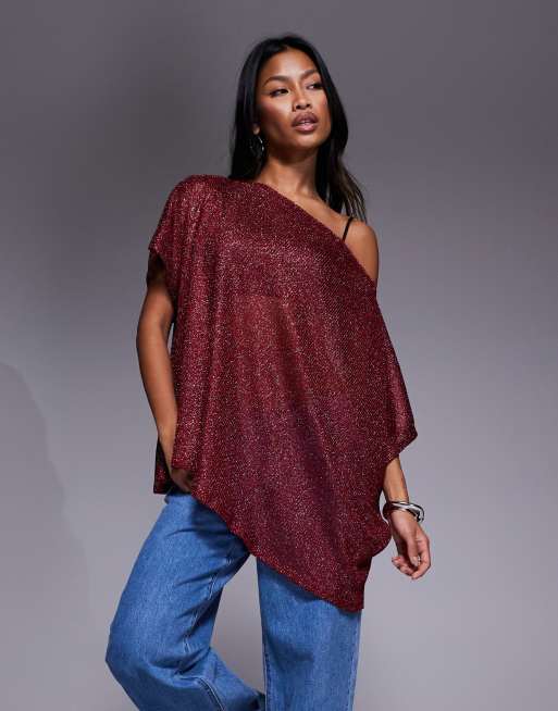ASOS DESIGN - Top façon cape oversize fluide à épaules dénudées en tissu transparent - Lie-de-vin