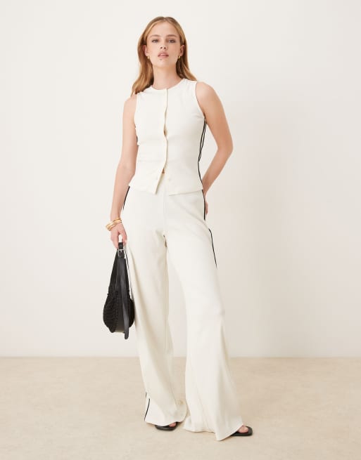 ASOS DESIGN - Top girocollo color crema con bottoni e profili a contrasto in coordinato, 3 di 4