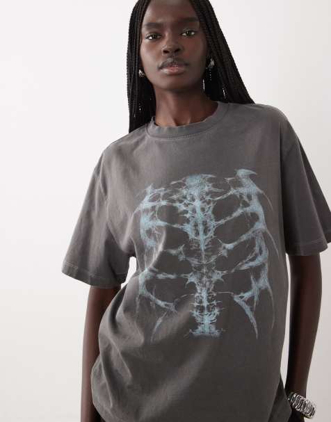 ASOS DESIGN top gráfico extragrande de manga corta con esqueleto en gris carbón lavado - view 1