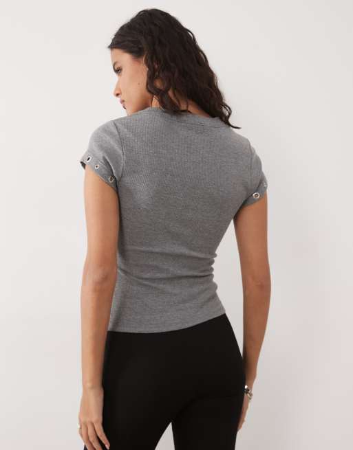ASOS DESIGN - Top gris jaspeado de manga corta con detalle de tachuelas, 4 de 4