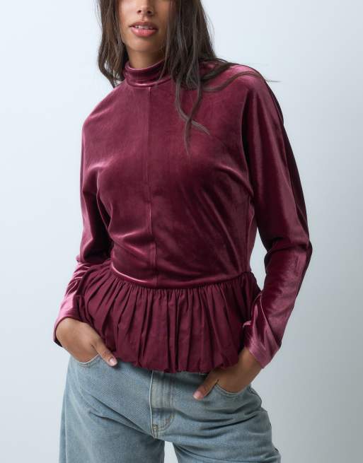 ASOS DESIGN top híbrido de terciopelo y popelina con bajo globo en burdeos, 4 de 5