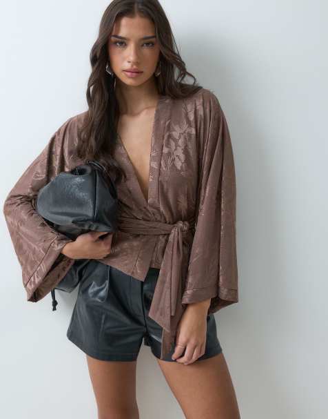 ASOS DESIGN top i brun satin devoré med bindebånd i taljen - view 1