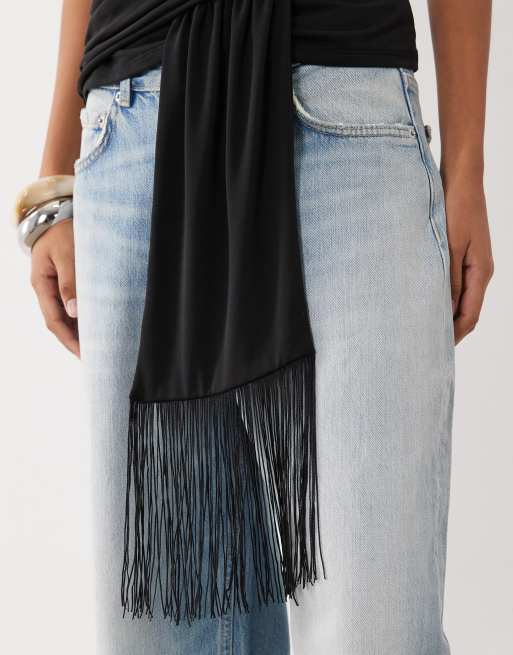 ASOS DESIGN top i modal med slash-udskæring og frynset bindedetalje i sort, 2 af 4