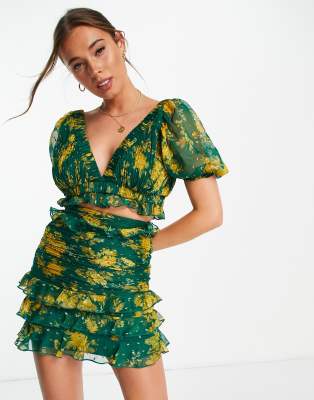 ASOS DESIGN - Top in chiffon jacquard con dettaglio con laccetti in raso e stampa a fiori in coordinato