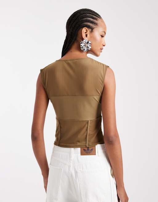 ASOS DESIGN – Top in Khakigrün mit transparenten Netzstoffeinsätzen und tiefem Ausschnitt, 4 von 4