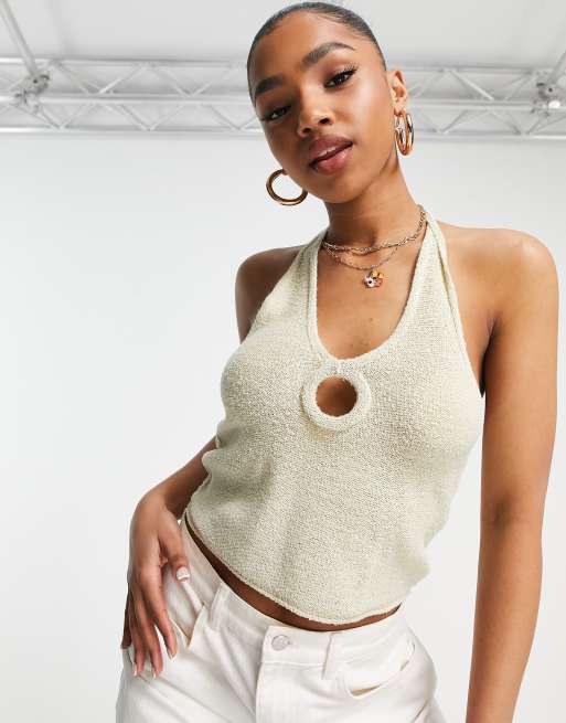ASOS DESIGN - Top in maglia allacciata al collo con apertura ad anello color pietra