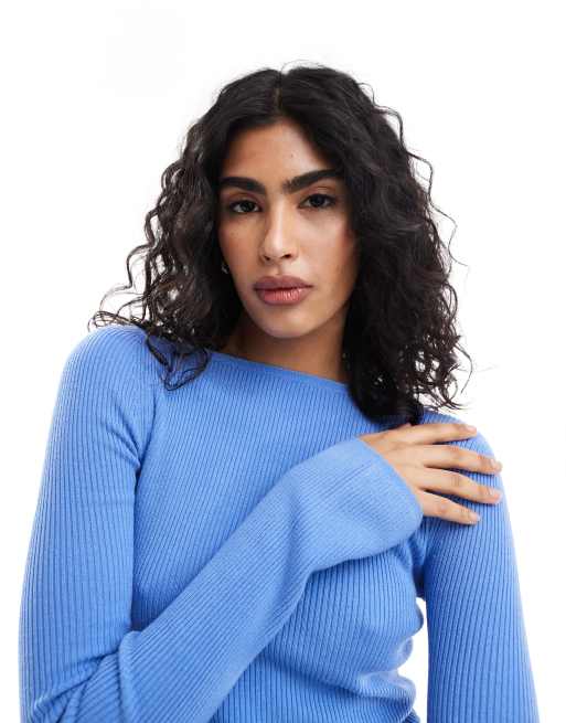 ASOS DESIGN - Top in maglia blu con scollo a barchetta
