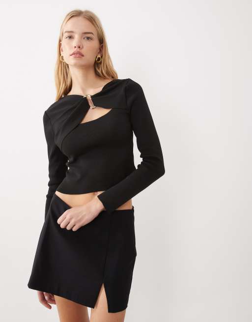ASOS DESIGN top in maglia compatta a maniche lunghe con dettagli metallici dorati nero, 1 di 4