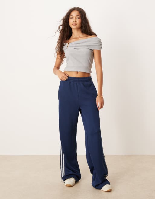 ASOS DESIGN - Top in modal grigio mélange con spalle scoperte, dettaglio in metallo e risvolto, 3 di 4
