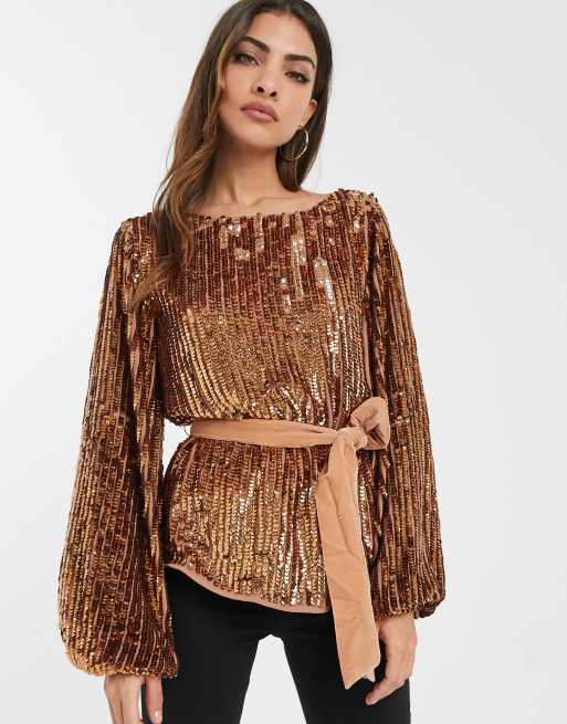 ASOS DESIGN - Top in paillettes con maniche a pipistrello allacciato in vita
