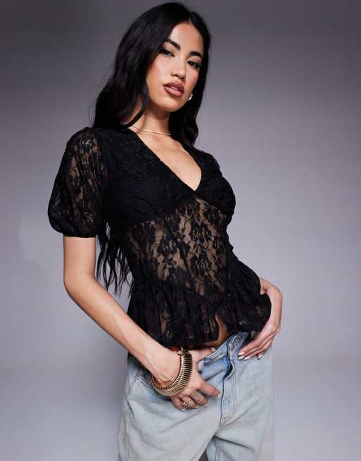 ASOS DESIGN - Top in pizzo nero con maniche a sbuffo e dettaglio cuciture