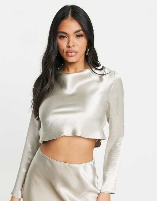 ASOS DESIGN - Top in raso argento con scollo ad anello sul retro in coordinato, 2 di 4