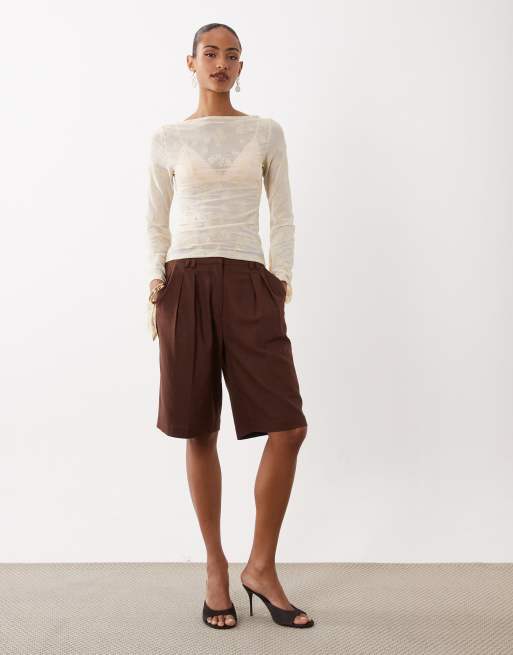 ASOS DESIGN - Top in rete floccata a fiori con maniche svasate color latticello, 3 di 4