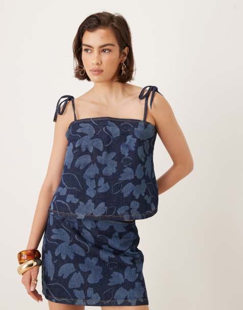 ASOS DESIGN – Top jeansowy z wiązanymi ramiączkami w kolorze indygo z laserowo wycinanym kwiatowym wzorem, część zestawu - view 1