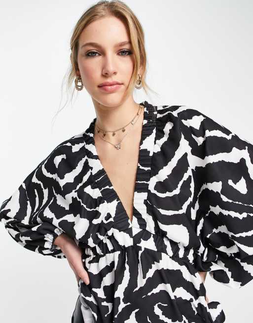 ASOS DESIGN - Top kimono à manches longues avec détails élastiques en imprimé zébré - Noir et blanc, 3 de 4